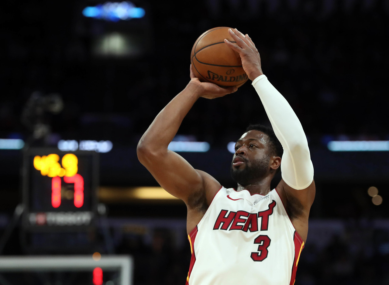 体育平台-贝弗利：韦德生涯三分命中率才29%还不如威少 却仍是历史前五分卫